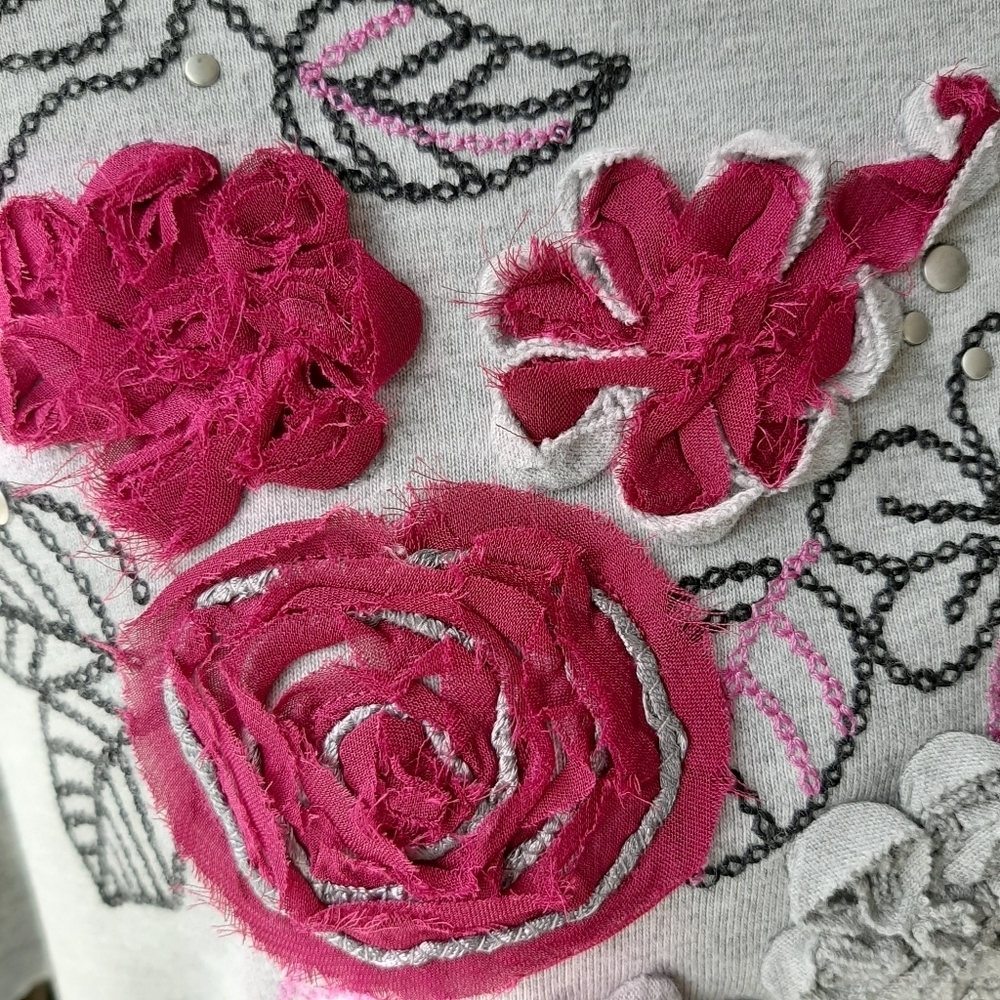 EUC LIZ & ME EMBELLISHED TEE SHIRT - Picture 5 of 9
